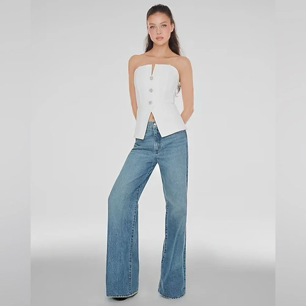 Express Women’s Wide Leg High Rise Jeans Classic Blue Casual Straight Size 4 - Picture 3 of 16